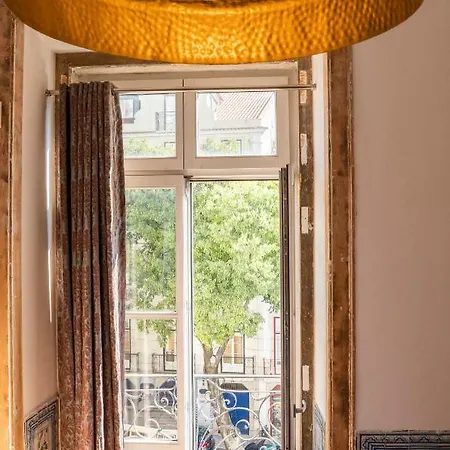 Apartment Alfama Chic 2 *